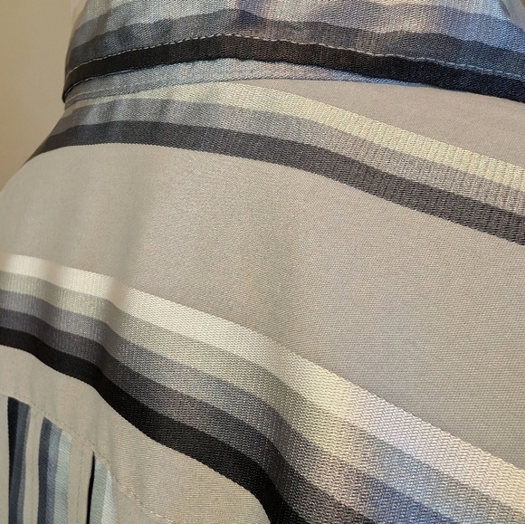 New York & Company Top Size XL Button Up Stretch - Picture 9 of 13